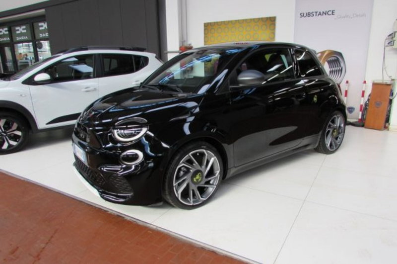 Abarth 500e Cabrio usata a Milano