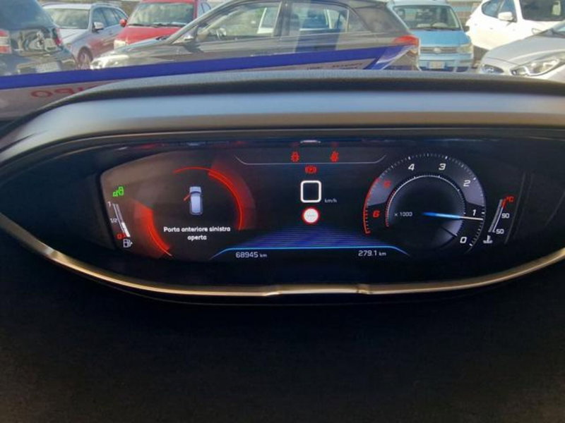 Peugeot 3008 usata a Salerno (11)