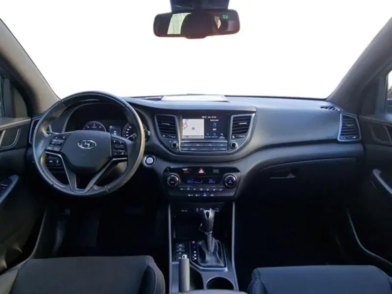 Hyundai Tucson usata a Salerno (12)