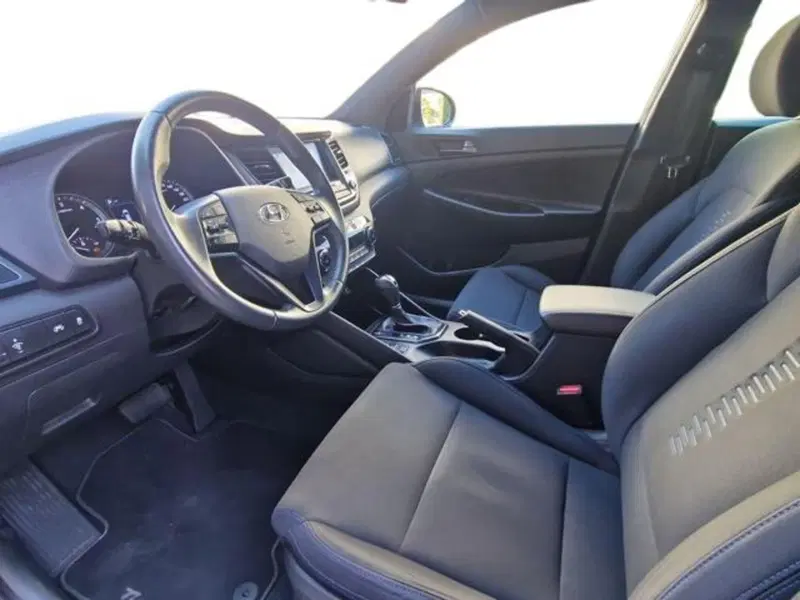 Hyundai Tucson usata a Salerno (9)