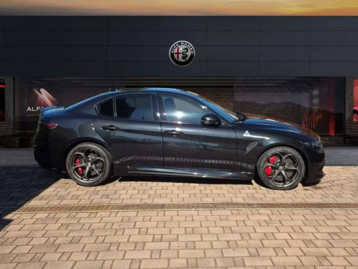 Alfa Romeo Giulia nuova a Monza e Brianza (4)