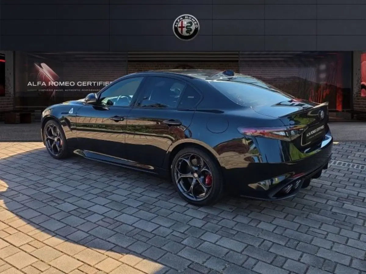 Alfa Romeo Giulia nuova a Monza e Brianza (7)