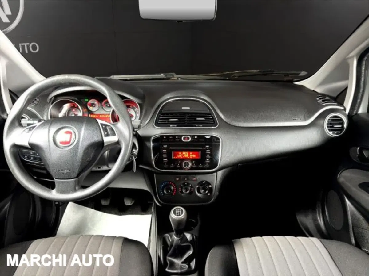 Fiat Punto usata a Perugia (12)
