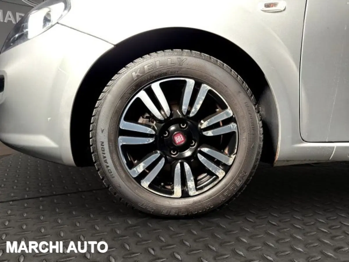 Fiat Punto usata a Perugia (9)