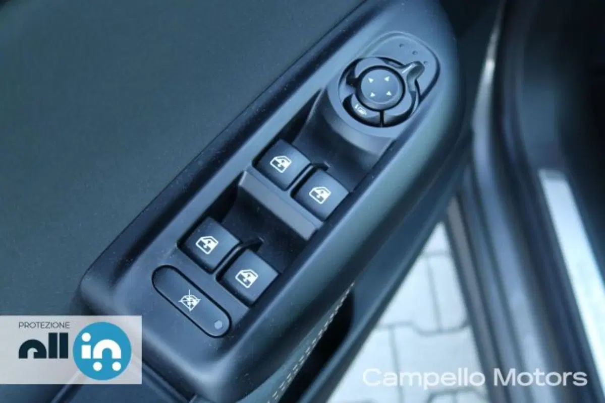 Alfa Romeo Tonale usata a Venezia (16)