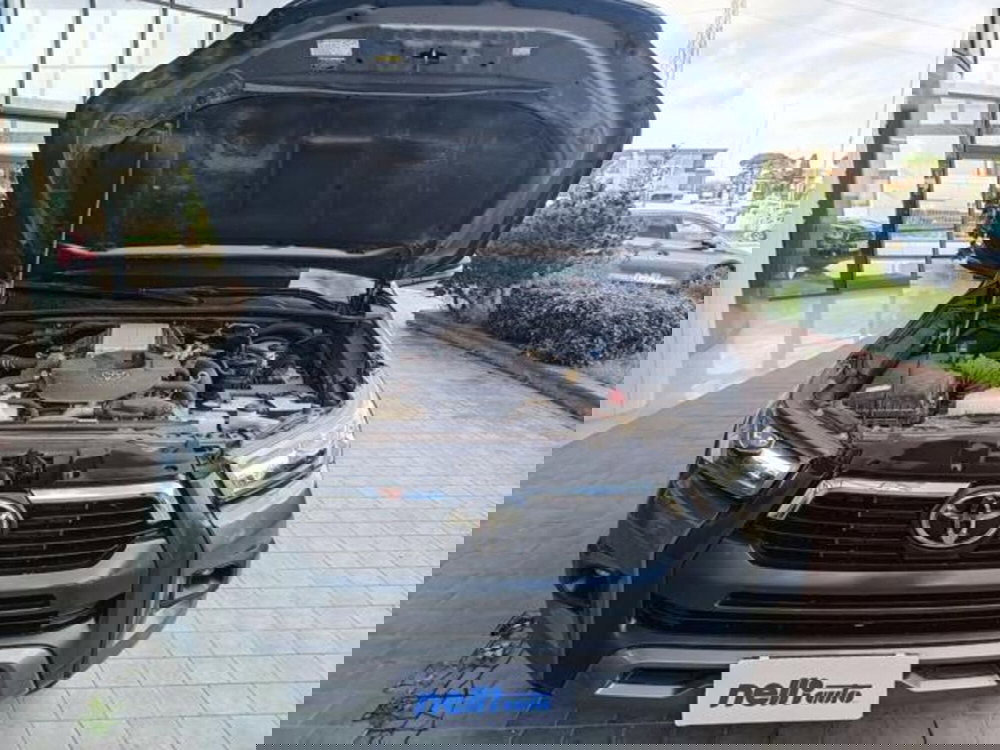 Toyota Hilux usata a Pisa (17)