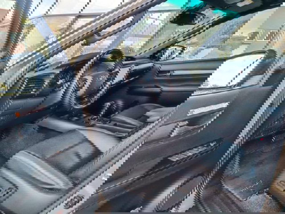 Toyota Hilux usata a Pisa (5)