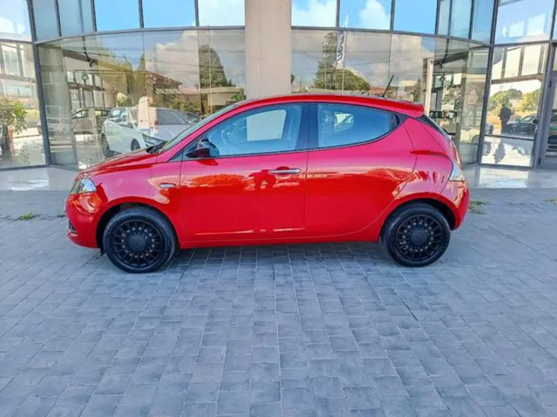 Lancia Ypsilon usata a Pisa (20)