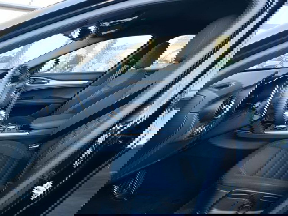 Alfa Romeo Stelvio usata a Pisa (14)