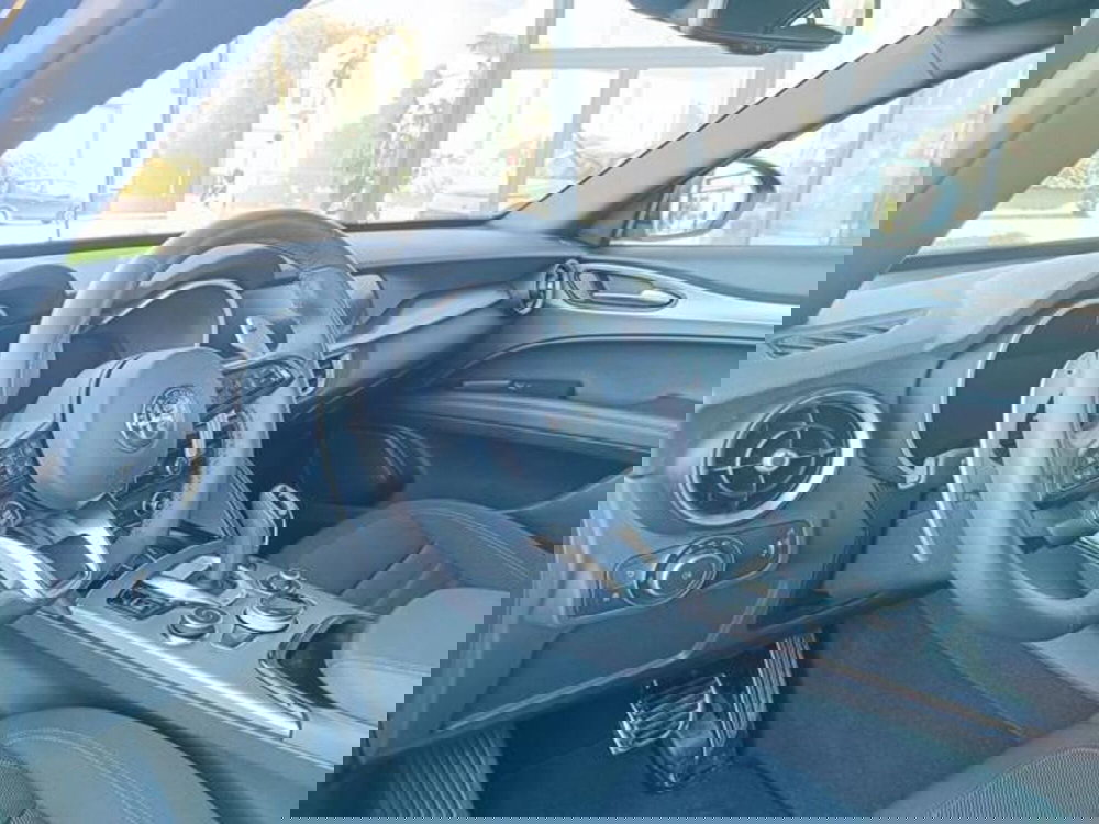 Alfa Romeo Stelvio usata a Pisa (15)