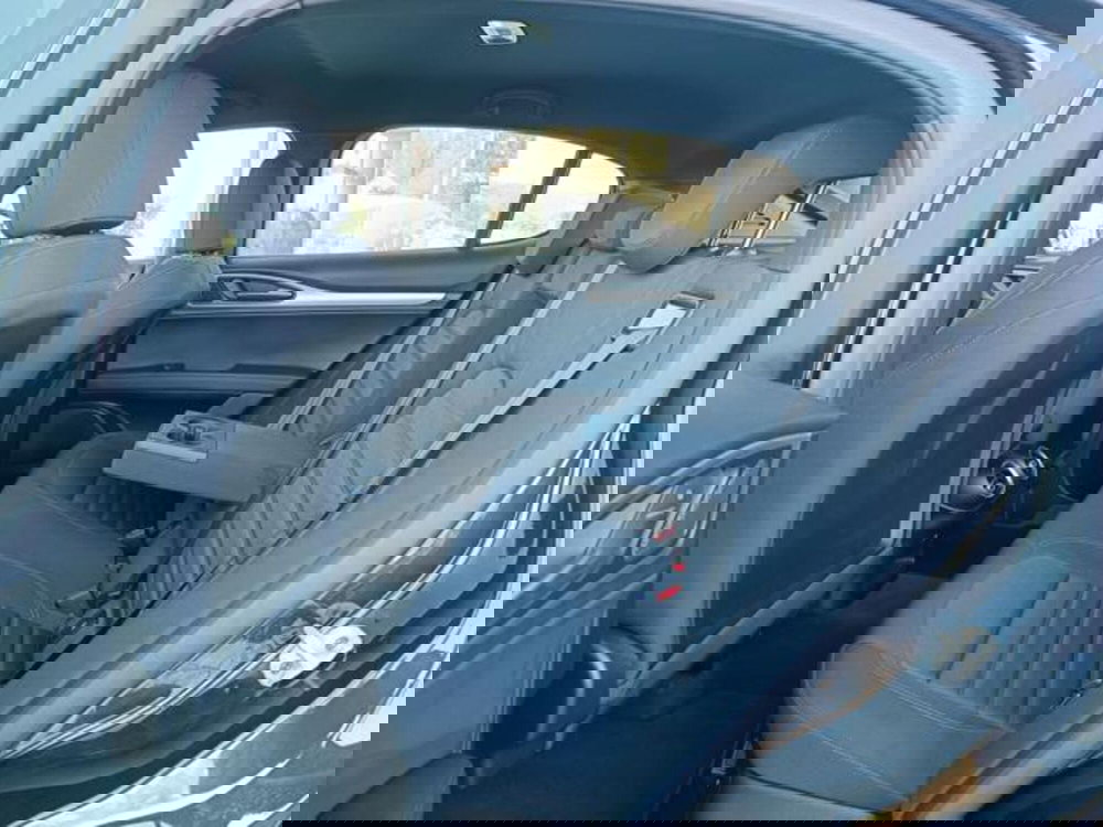 Alfa Romeo Stelvio usata a Pisa (19)