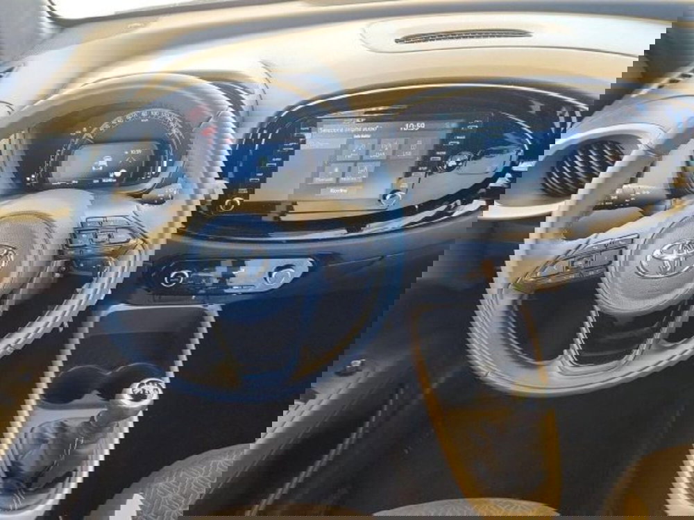 Toyota Aygo X usata a Roma (8)