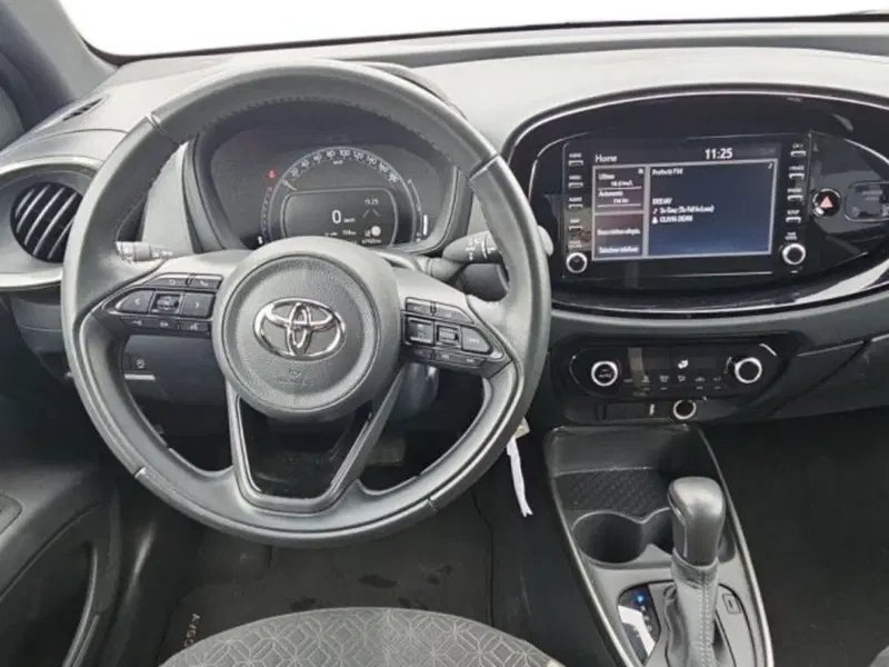 Toyota Aygo X usata a Roma (8)