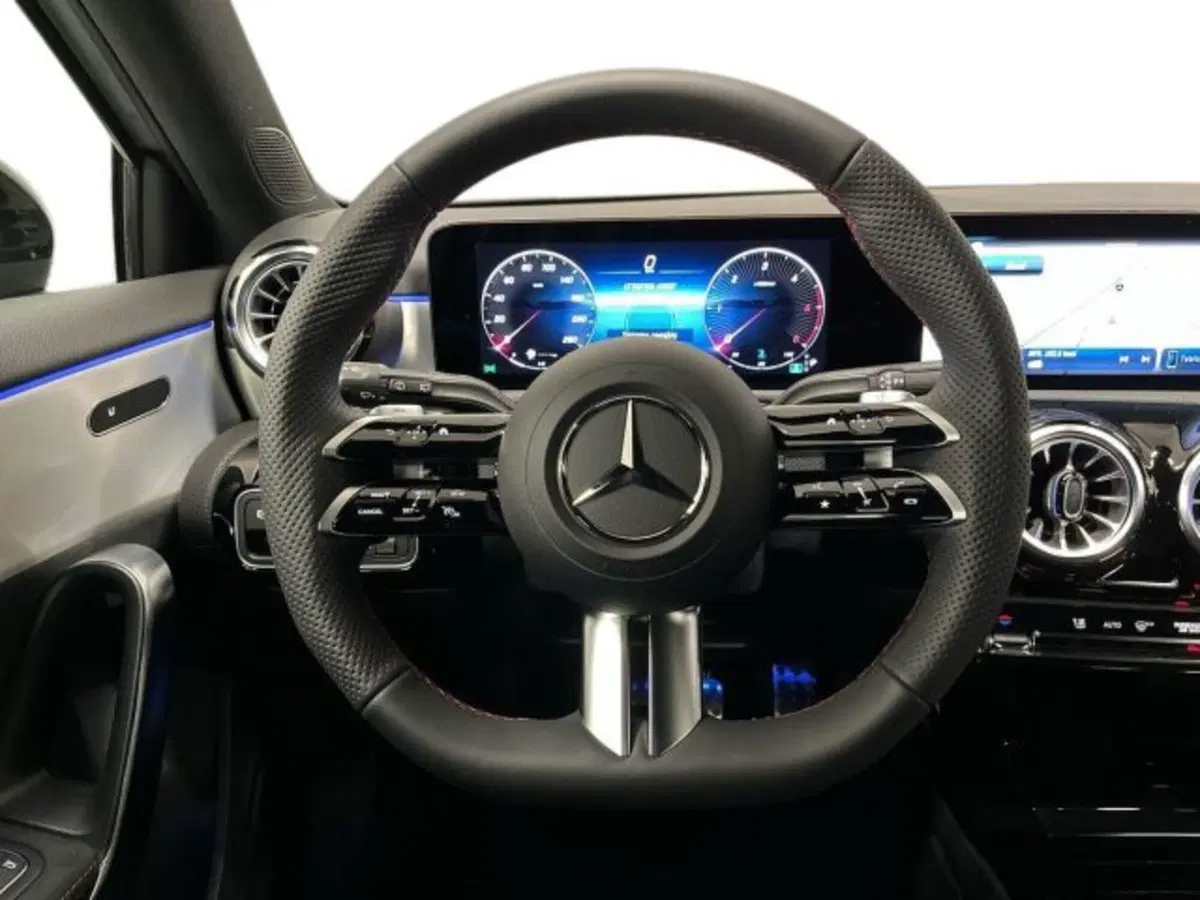 Mercedes-Benz Classe A nuova a Verona (11)