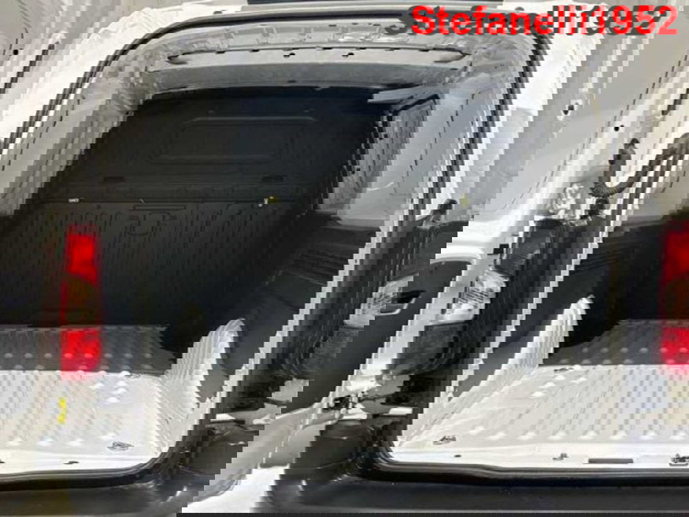 Peugeot Partner Furgone nuova a Bologna (7)