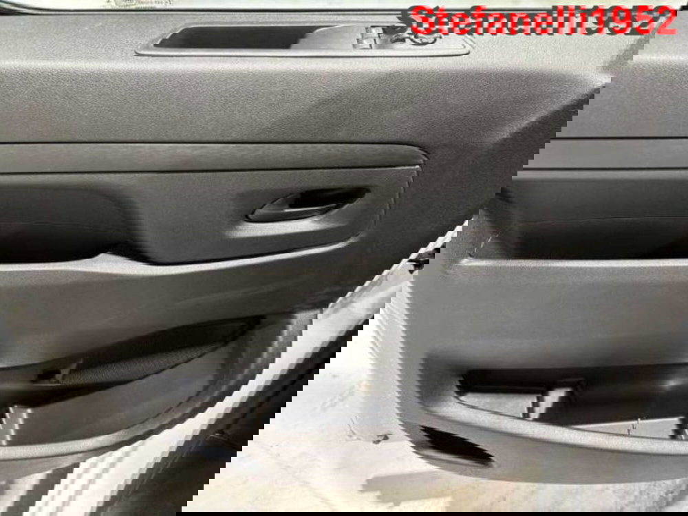 Opel Vivaro Furgone nuova a Bologna (10)