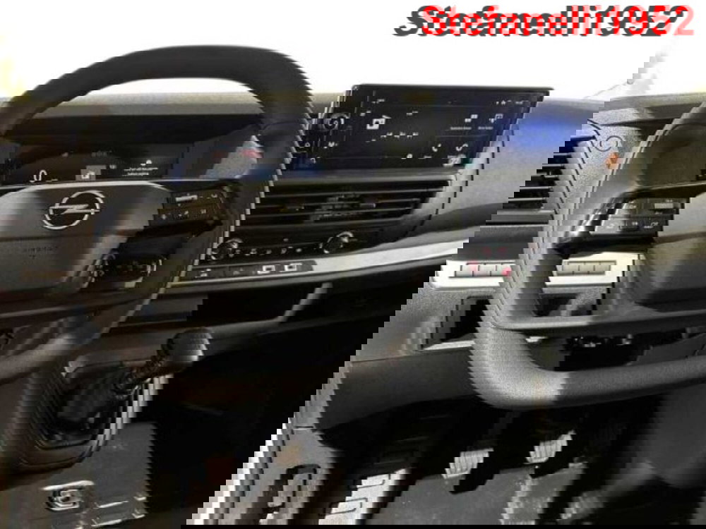 Opel Vivaro Furgone nuova a Bologna (14)