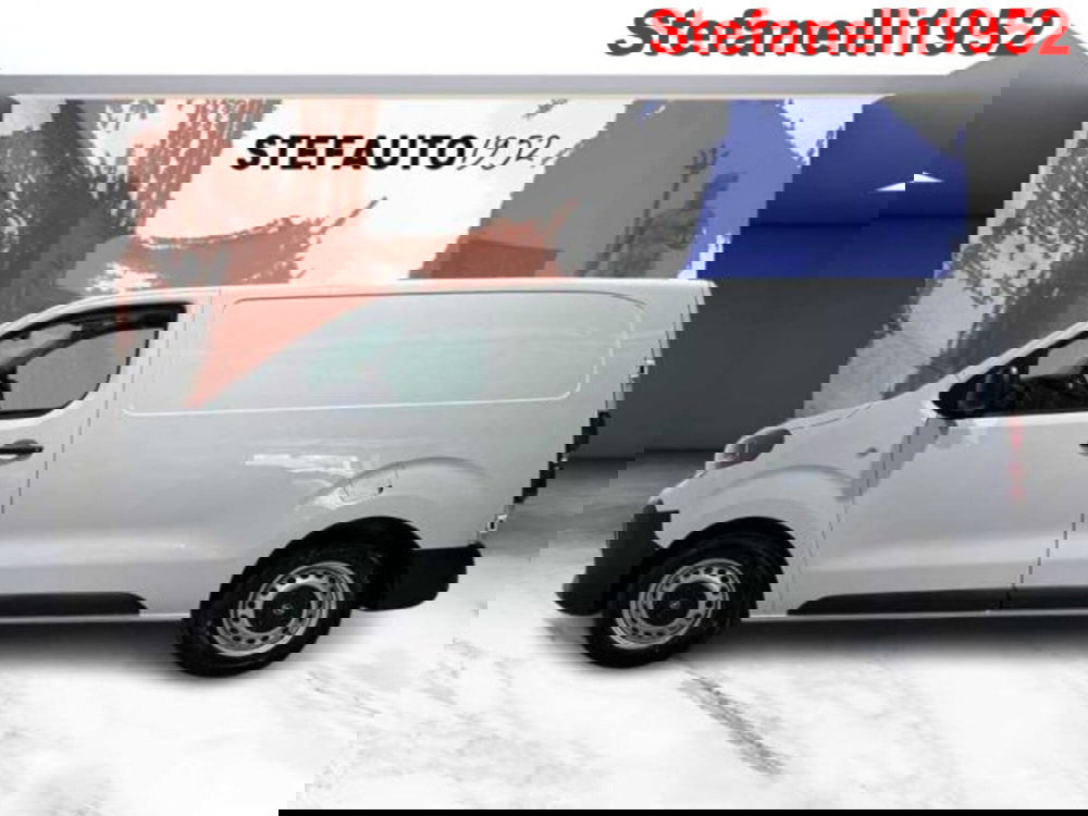 Opel Vivaro Furgone nuova a Bologna (3)