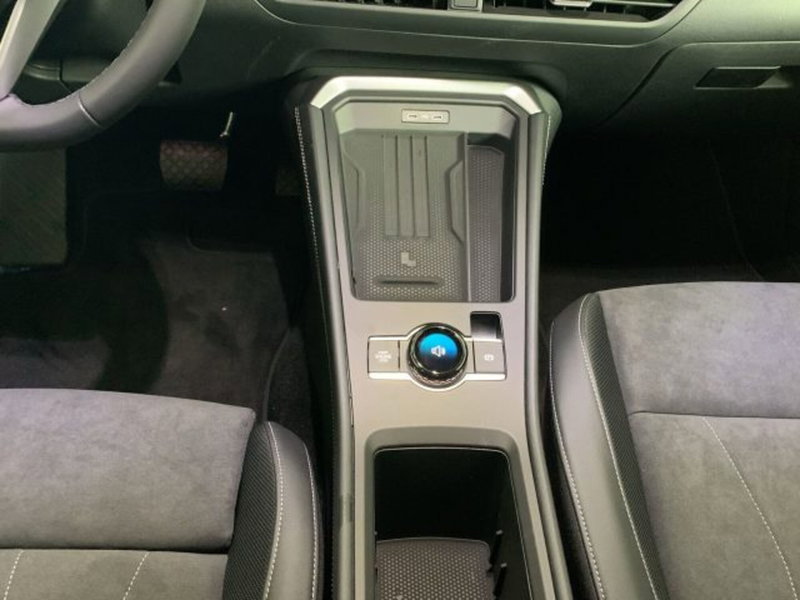 Volkswagen T-Roc nuova a Vicenza (10)
