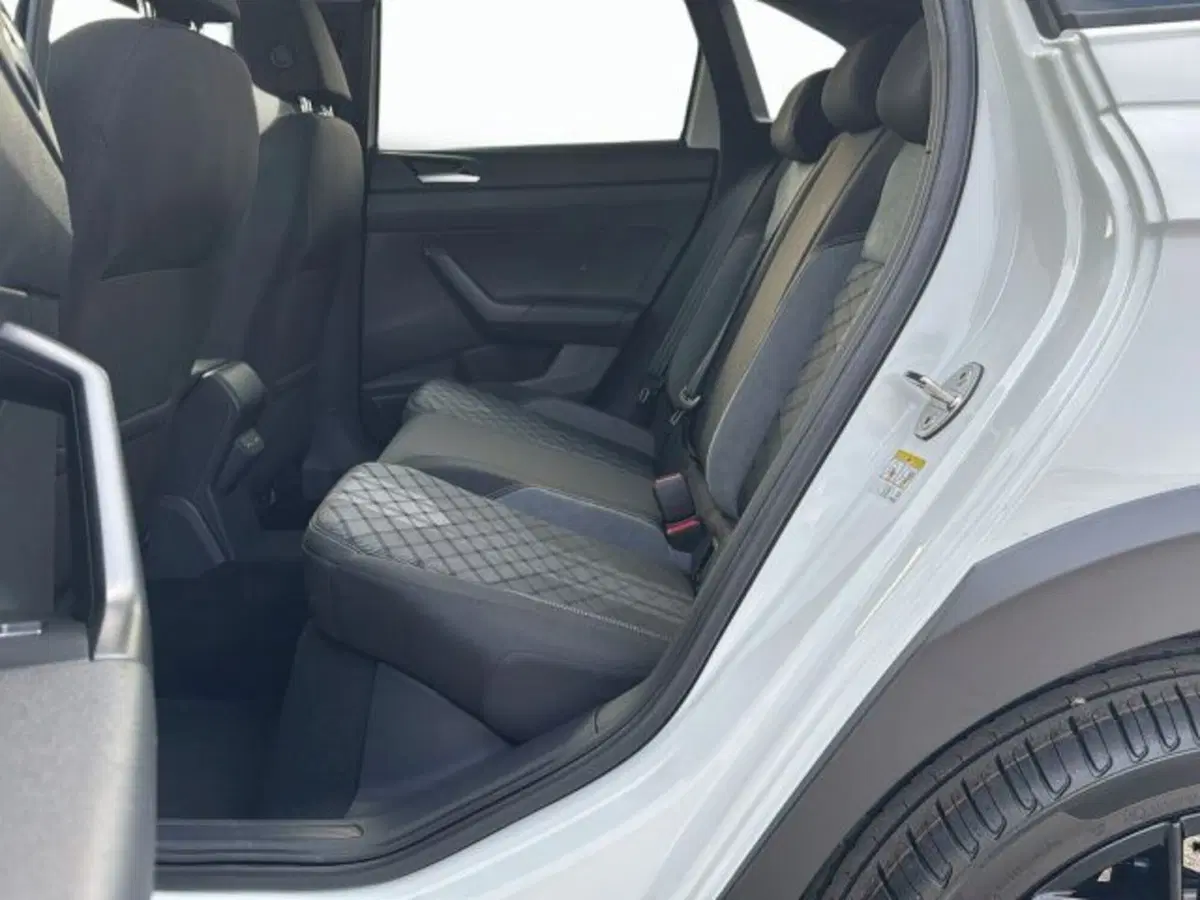 Volkswagen Taigo nuova a Vicenza (11)
