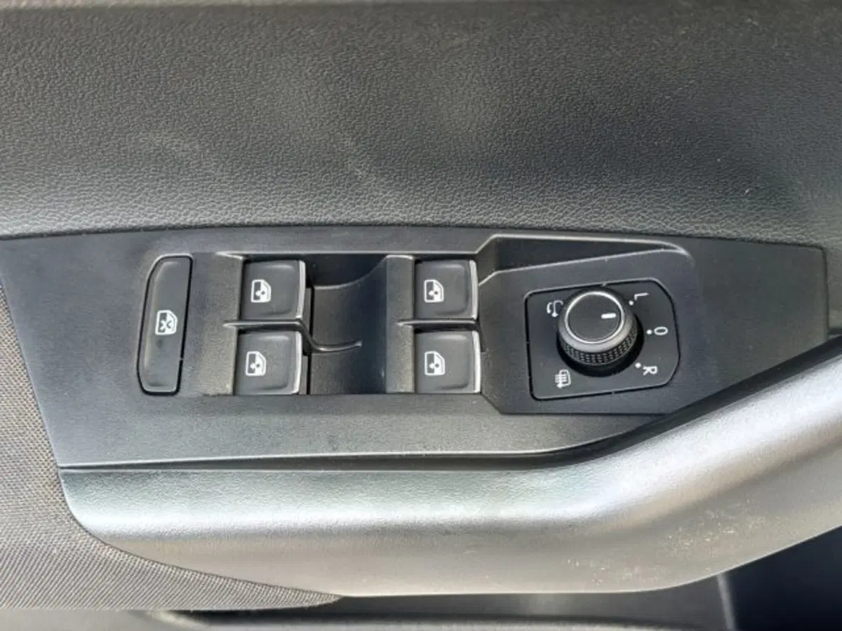 Volkswagen Taigo nuova a Vicenza (13)
