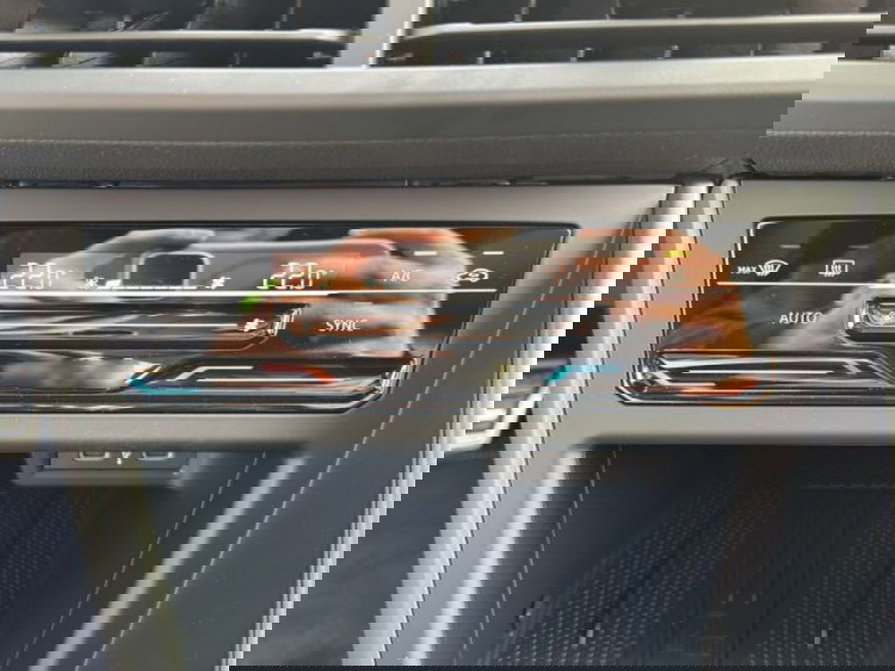 Volkswagen Taigo nuova a Vicenza (18)