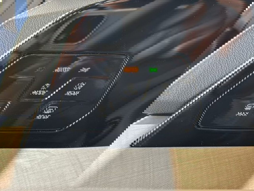 Volkswagen Golf nuova a Vicenza (12)