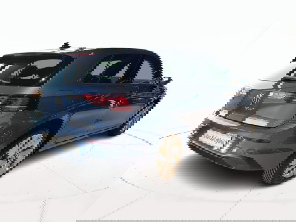 Volkswagen Golf nuova a Vicenza (3)