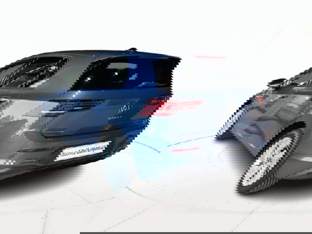 Volkswagen Golf nuova a Vicenza (5)