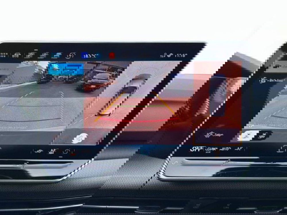 Volkswagen Golf Variant nuova a Vicenza (16)