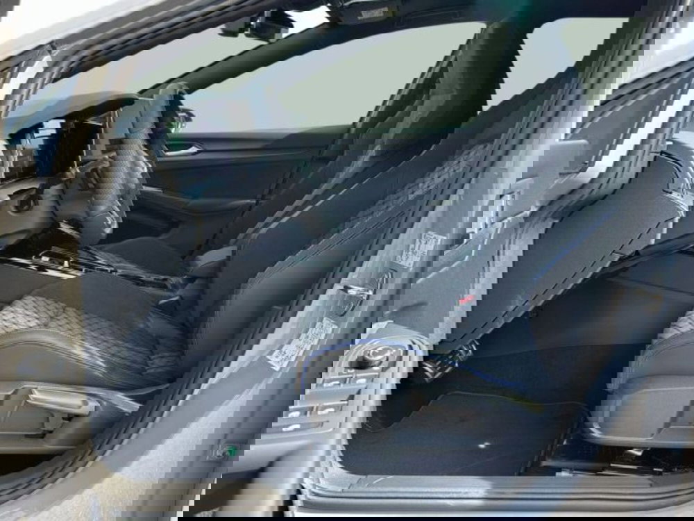 Volkswagen Golf Variant nuova a Vicenza (8)