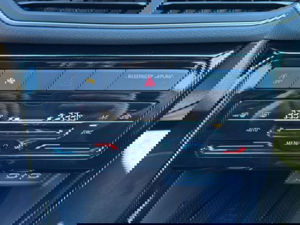 Volkswagen T-Cross nuova a Vicenza (17)