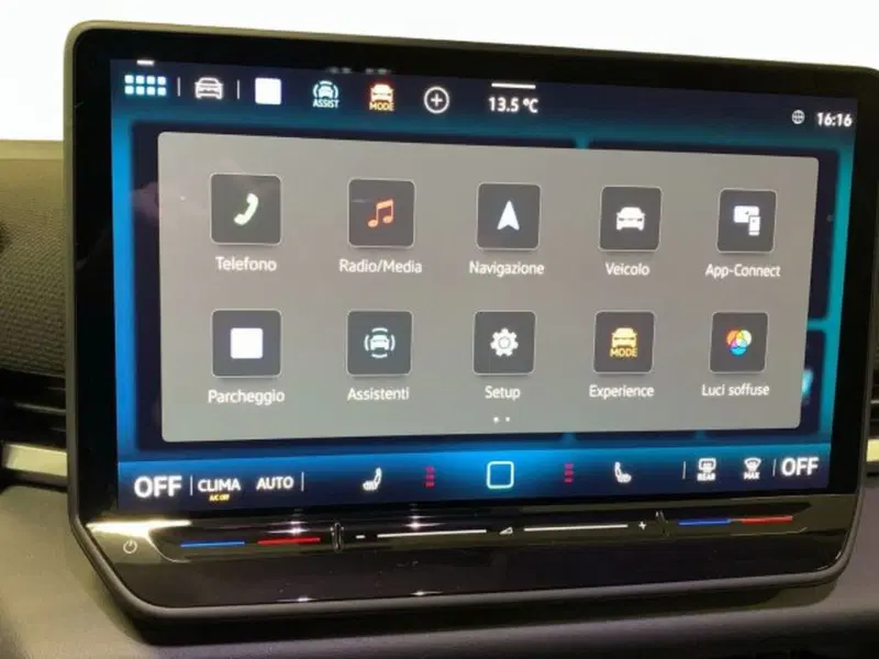 Volkswagen T-Roc nuova a Vicenza (12)