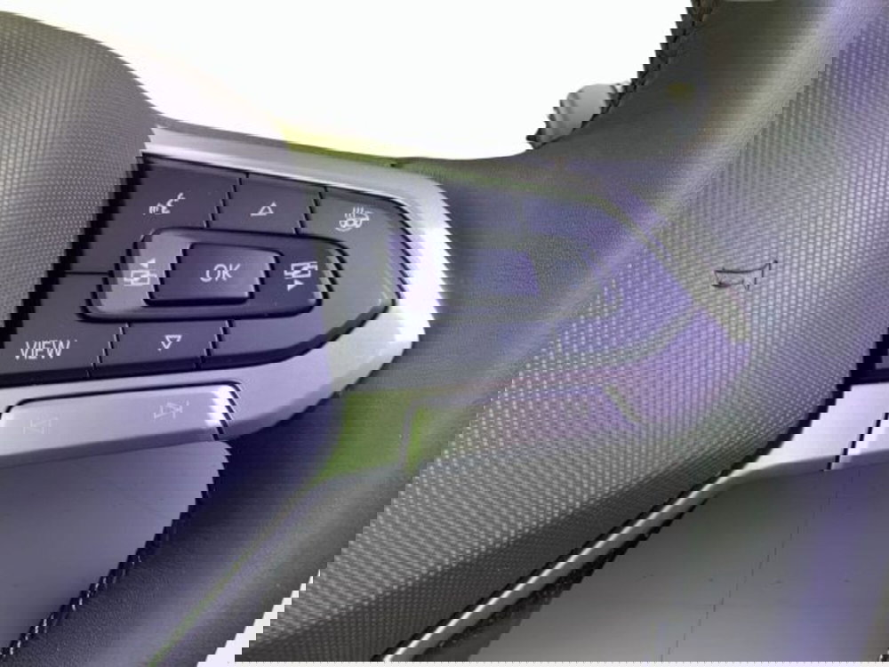 Volkswagen T-Roc nuova a Vicenza (9)