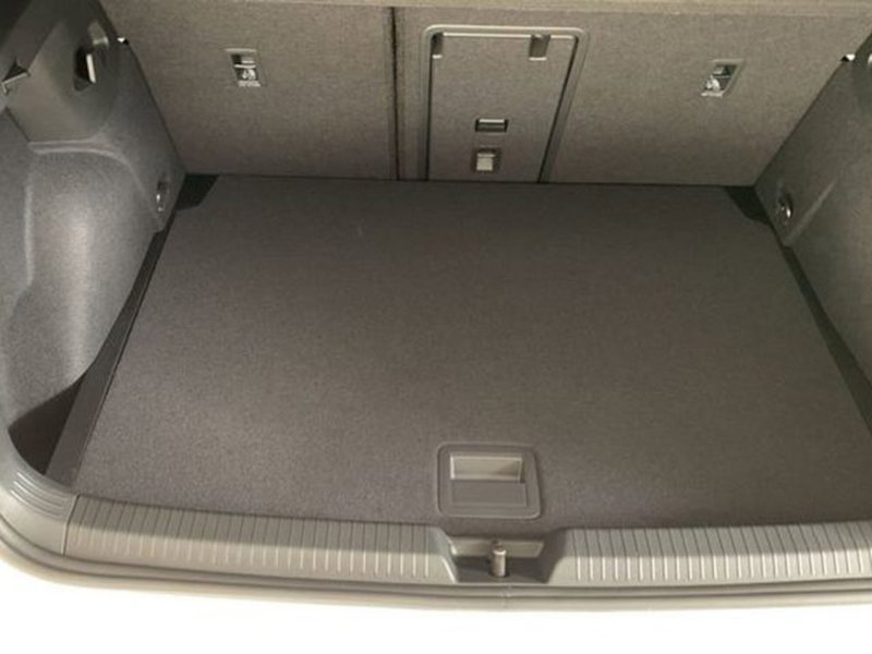 Volkswagen Golf nuova a Vicenza (20)