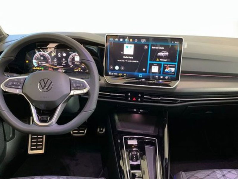 Volkswagen Golf nuova a Vicenza (7)