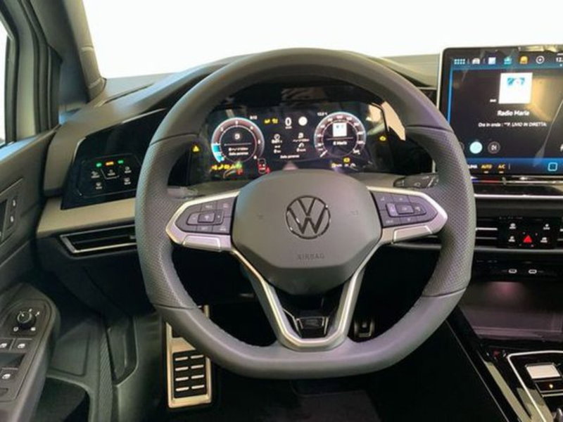 Volkswagen Golf nuova a Vicenza (8)