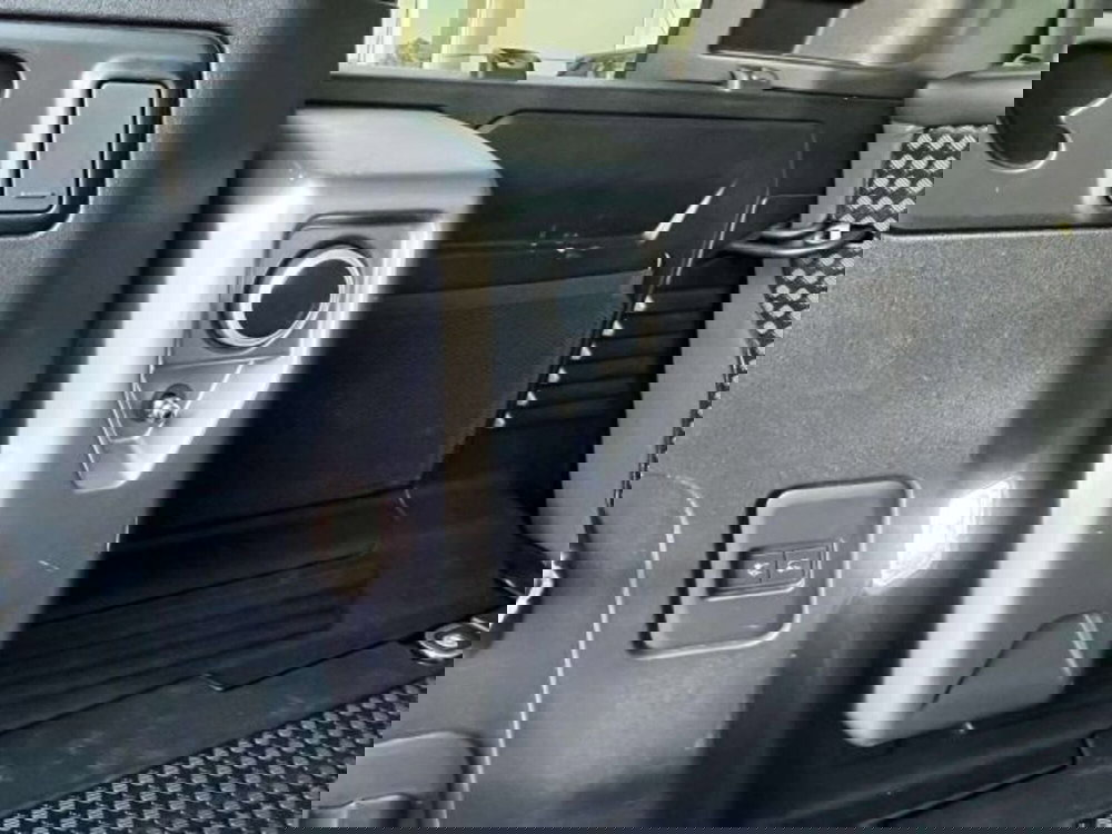 Land Rover Defender usata a Firenze (10)