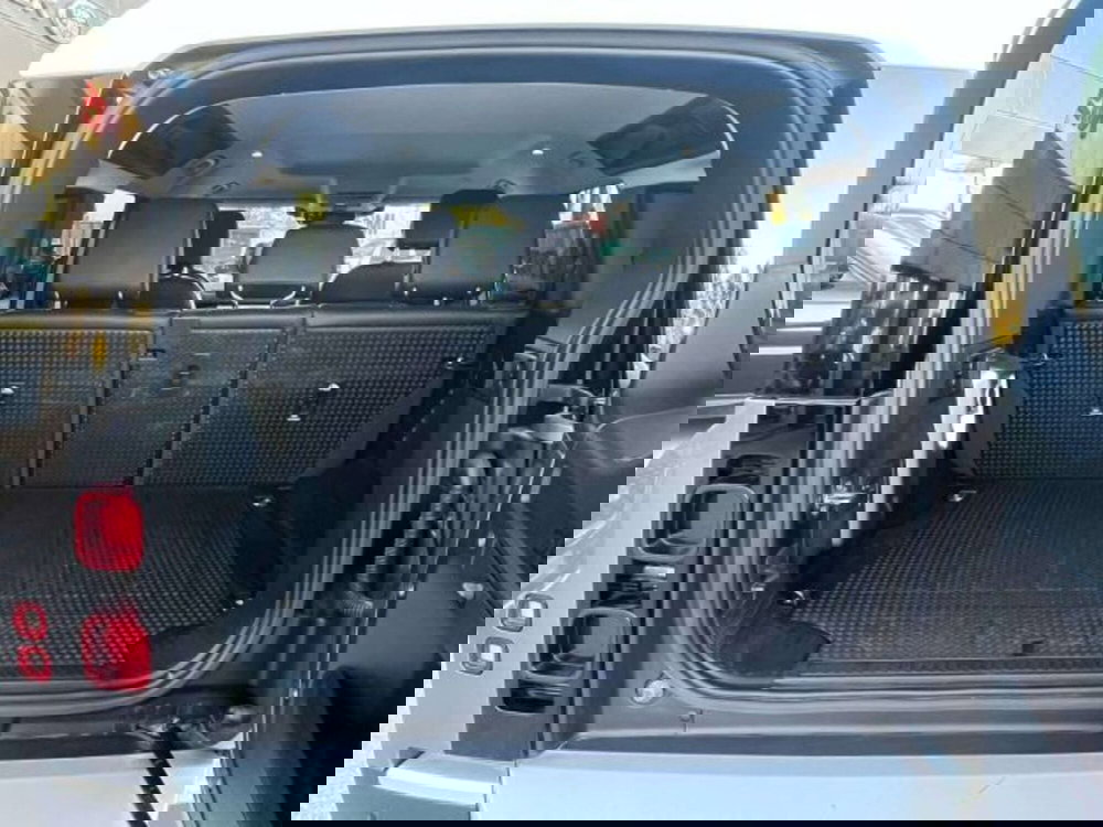 Land Rover Defender usata a Firenze (13)