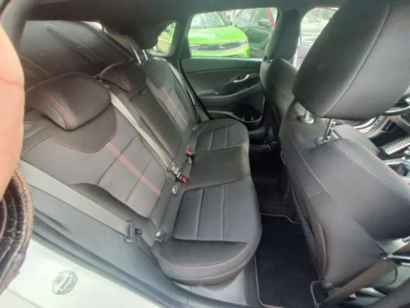 Hyundai i30 usata a Savona (12)