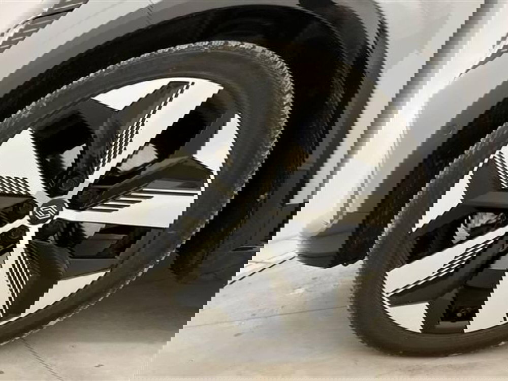 Renault Megane E-Tech Electric usata a Como (8)