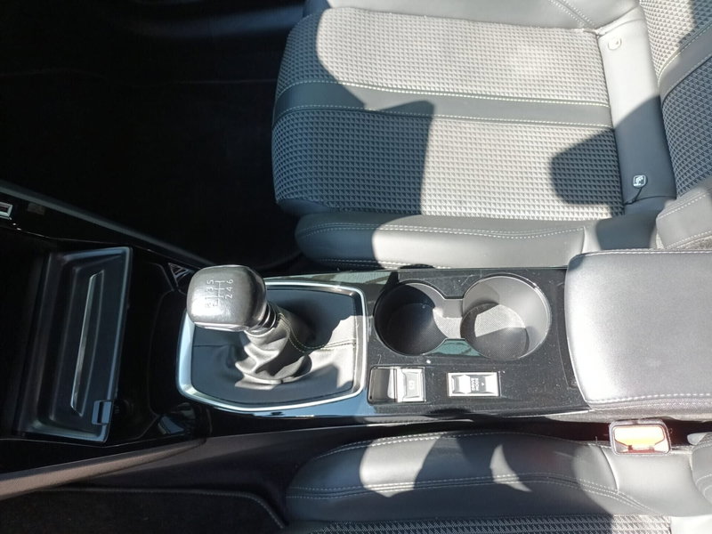 Peugeot 208 usata a Bari (10)