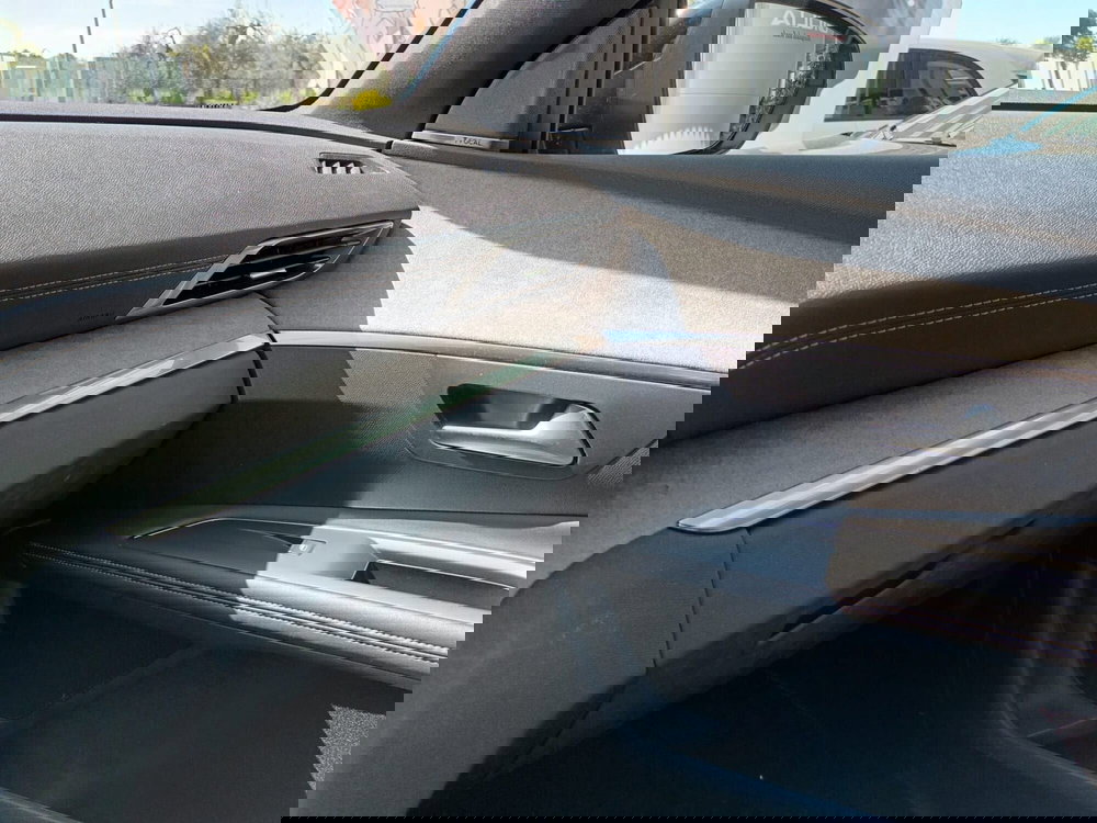 Peugeot 3008 usata a Bari (10)