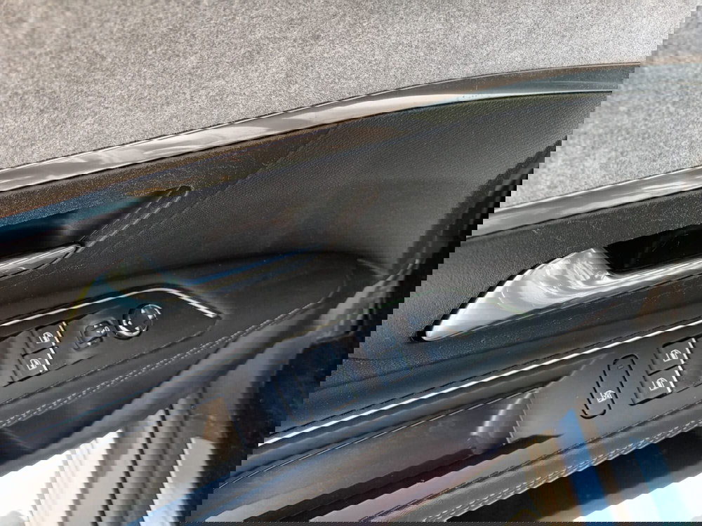 Peugeot 3008 usata a Bari (13)