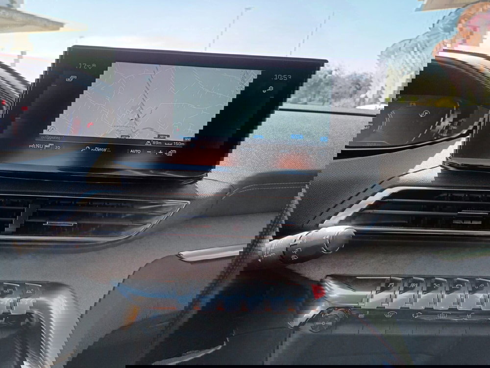 Peugeot 3008 usata a Bari (9)