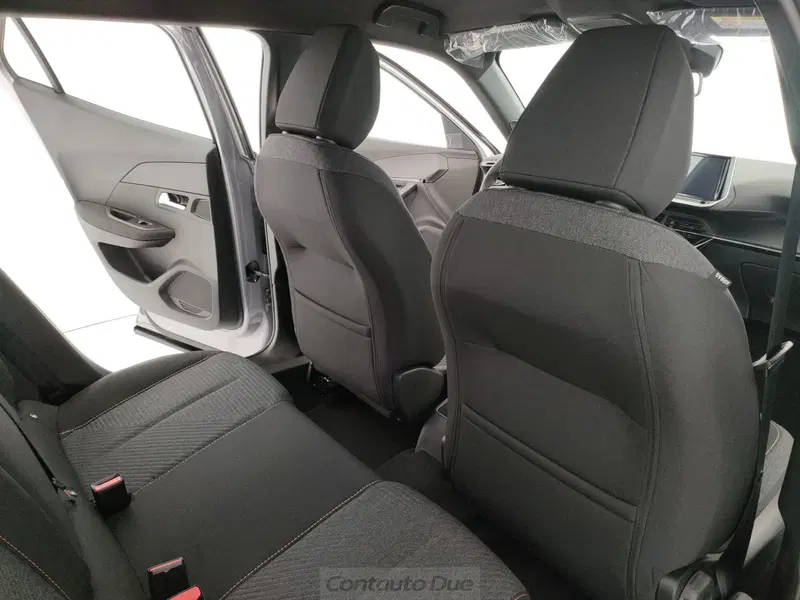 Peugeot 2008 nuova a Caserta (12)