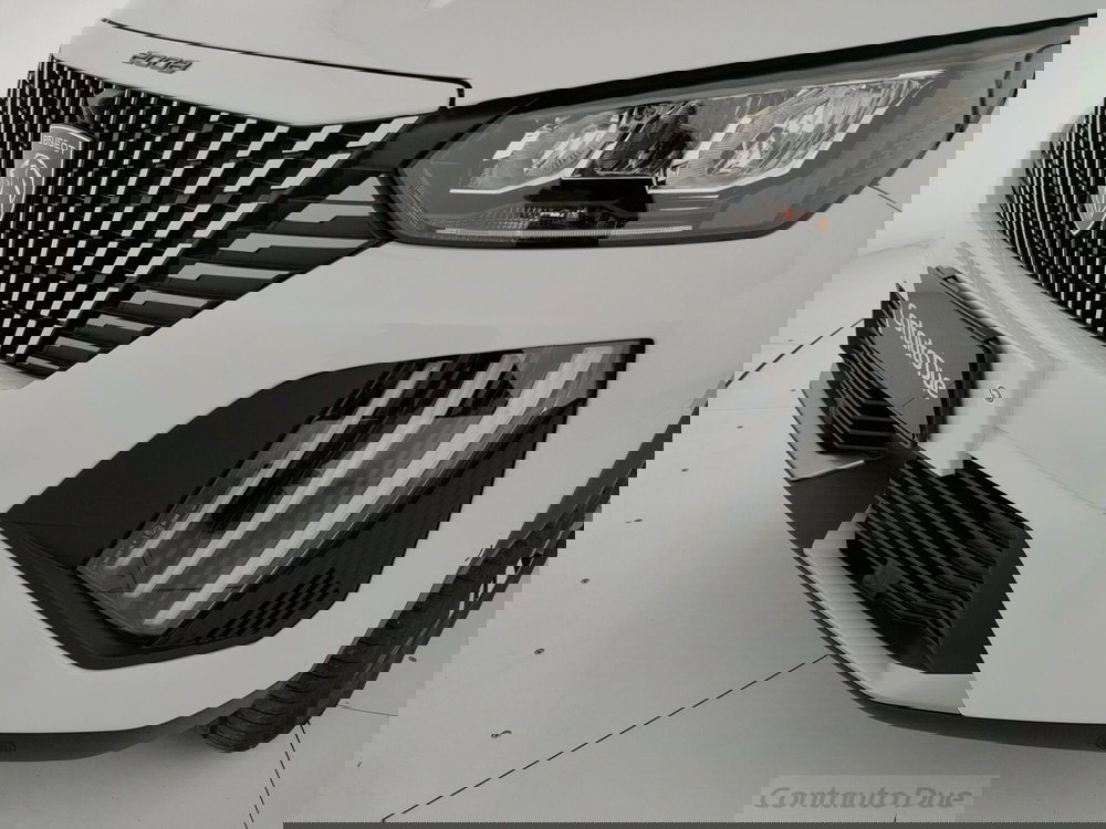 Peugeot 2008 nuova a Caserta (19)