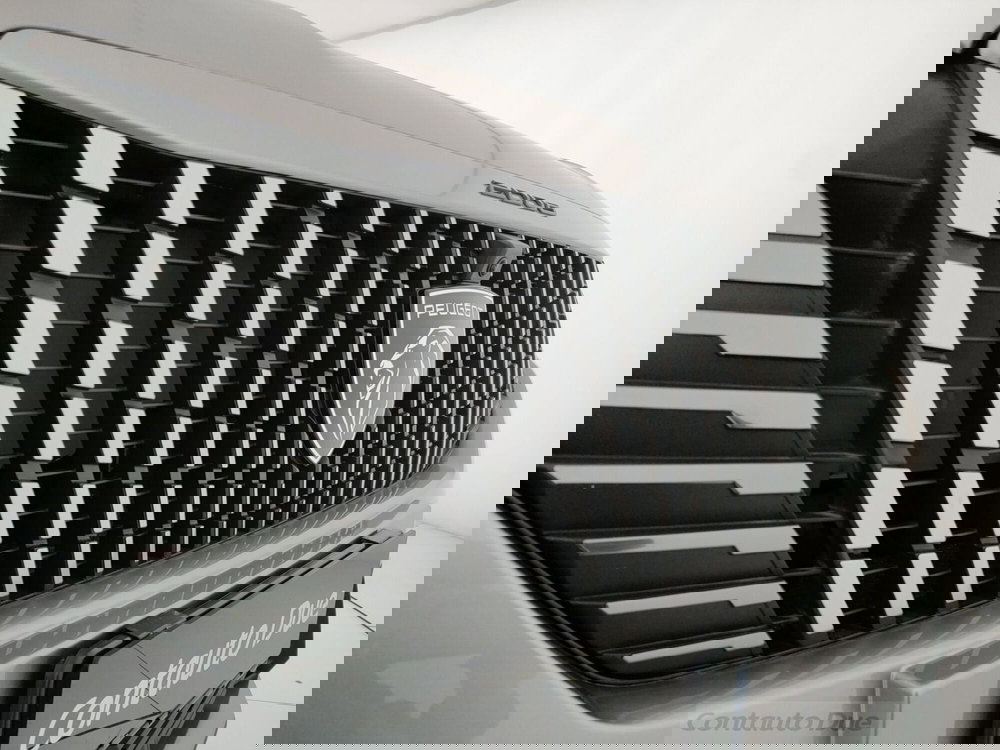 Peugeot 2008 nuova a Caserta (8)