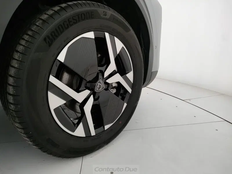 Peugeot 2008 nuova a Caserta (11)