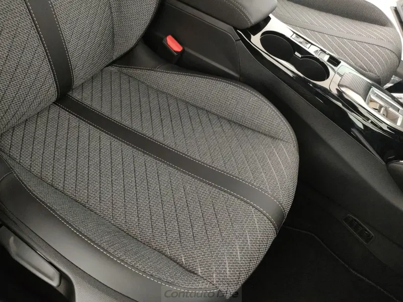 Peugeot 2008 nuova a Caserta (16)